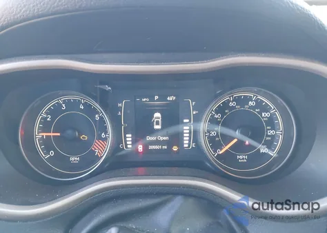 2015 Jeep Cherokee Latitude z USA, uszkodzony, nr VIN 1C4PJLCB0FW541940